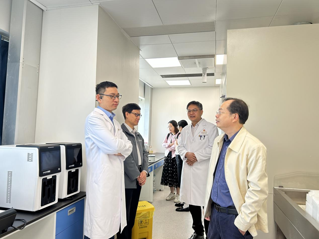 中山一院病理技术专家团队到我院进行学术指导
